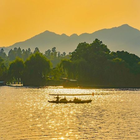 Nost Algia S Hotel In The West Lake Scenic Area-,Lingyin Temple, Leifeng Tower, Children'S Playground, Free Night Snack, Free Laundry, English Communication Well, Free Travel Advice Ханчжоу Экстерьер фото