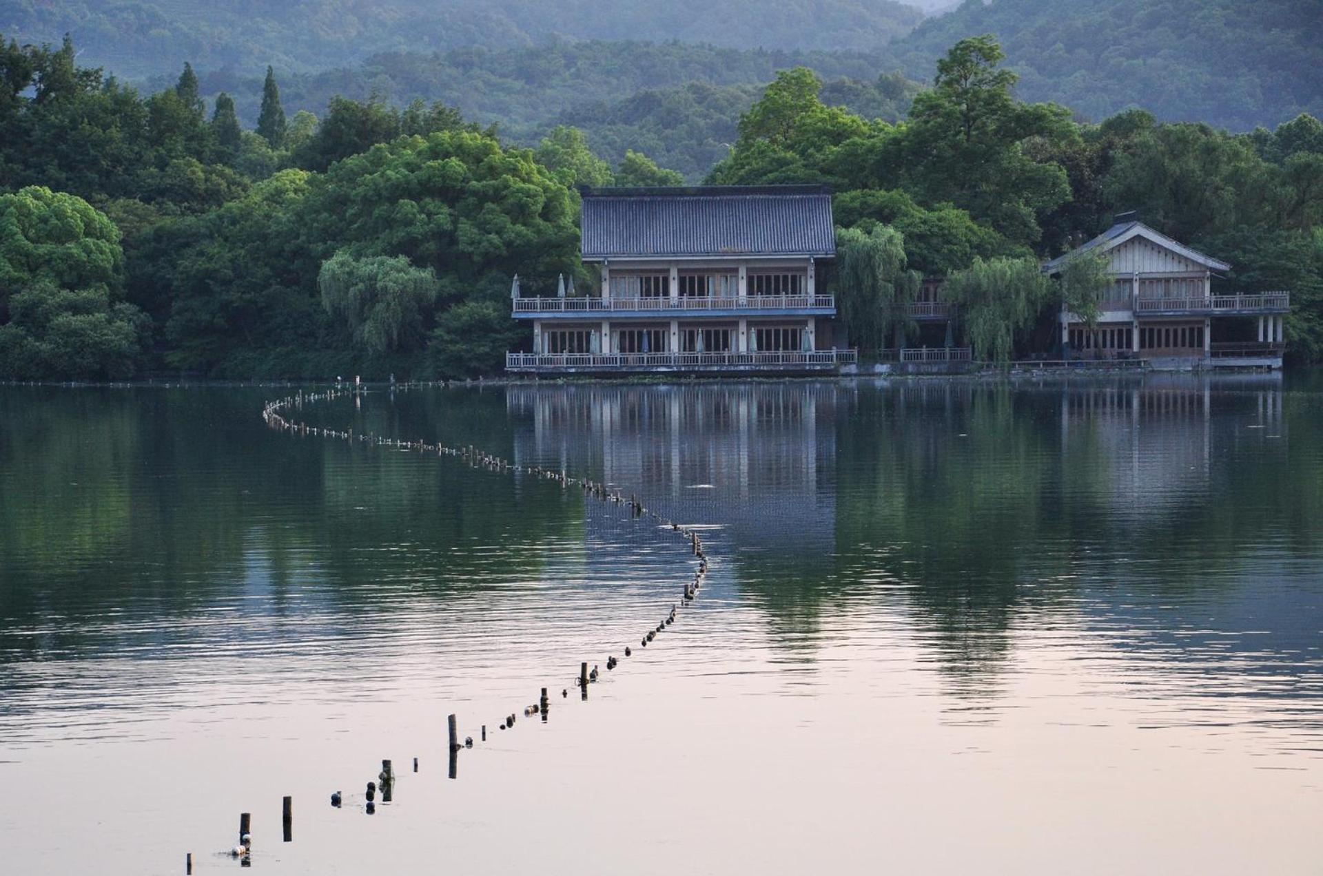Nost Algia S Hotel In The West Lake Scenic Area-,Lingyin Temple, Leifeng Tower, Children'S Playground, Free Night Snack, Free Laundry, English Communication Well, Free Travel Advice Ханчжоу Экстерьер фото